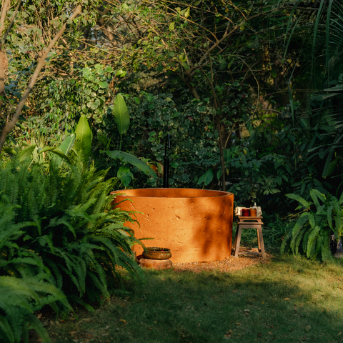 Aura Outdoor Bathtub