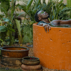 Aura Outdoor Bathtub