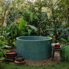 Aura Outdoor Bathtub